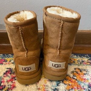 Toddler 10c Classic UGGS